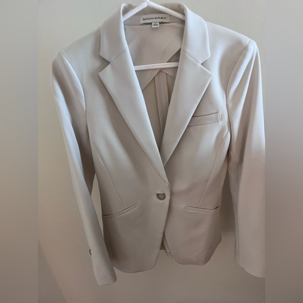 Banana Republic Women's Blazer in cream color.